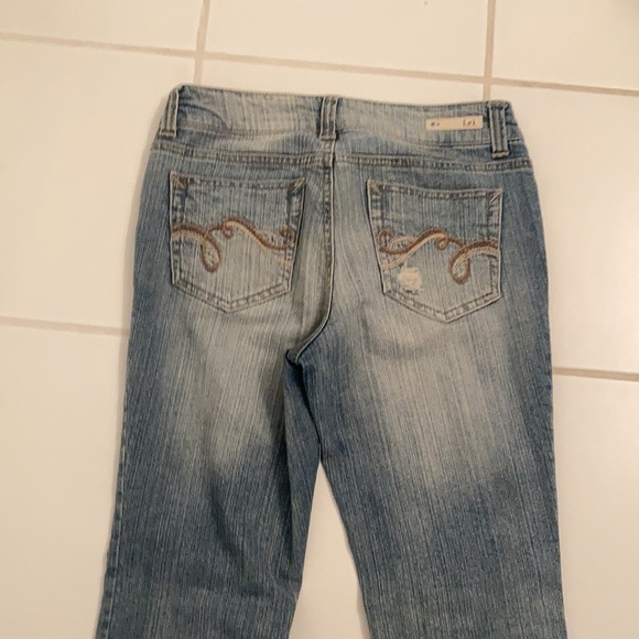 L.E.I. Blue Boot Cut Bottoms Jeans - Picture 6 of 7